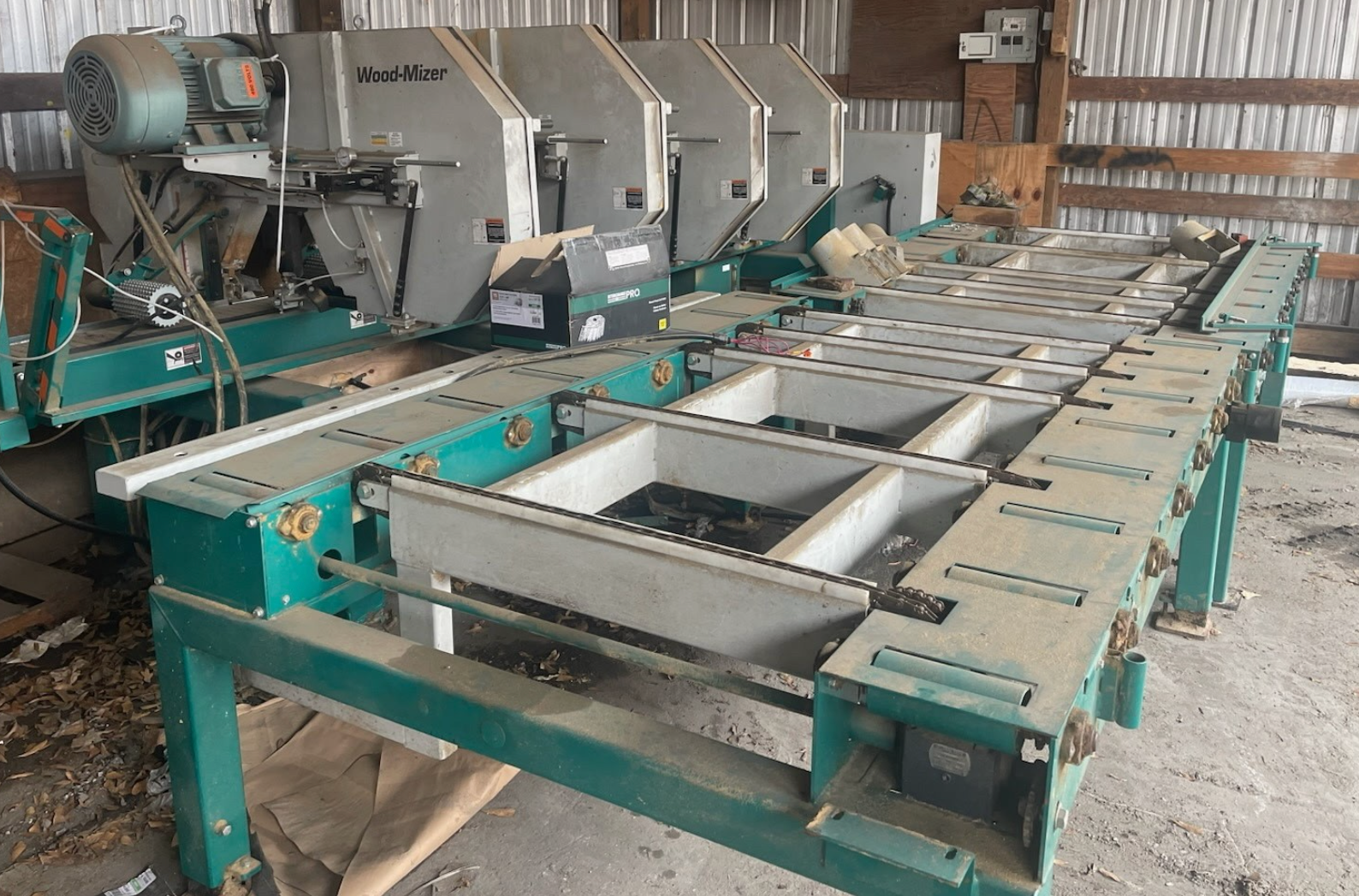 4 hd resaw with run around conveyors.png